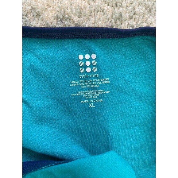 Title Nine Blue Pattern Two-Piece Tankini Set 36C Top XL Bottom Swimsuit - Picture 8 of 10